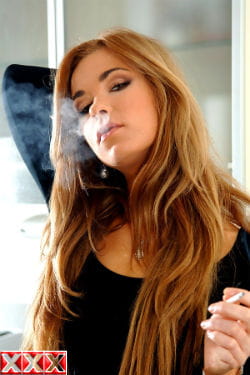femme fumeuse dial sexe